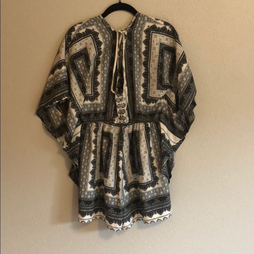 Romper - Picture 2 of 3